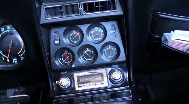 c3 corvette center console