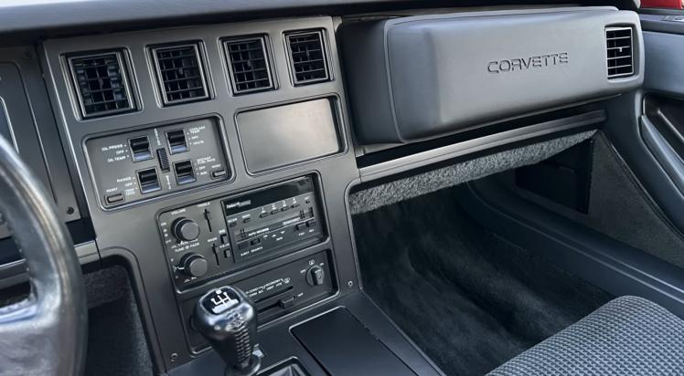 c4 corvette center console