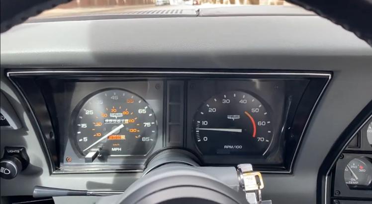 c3 corvette dashboard