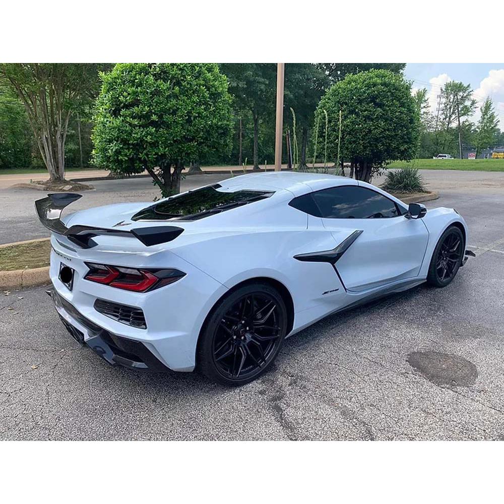 C8 Corvette AGM Z06/ERay Carbon Fiber Side-Skirts